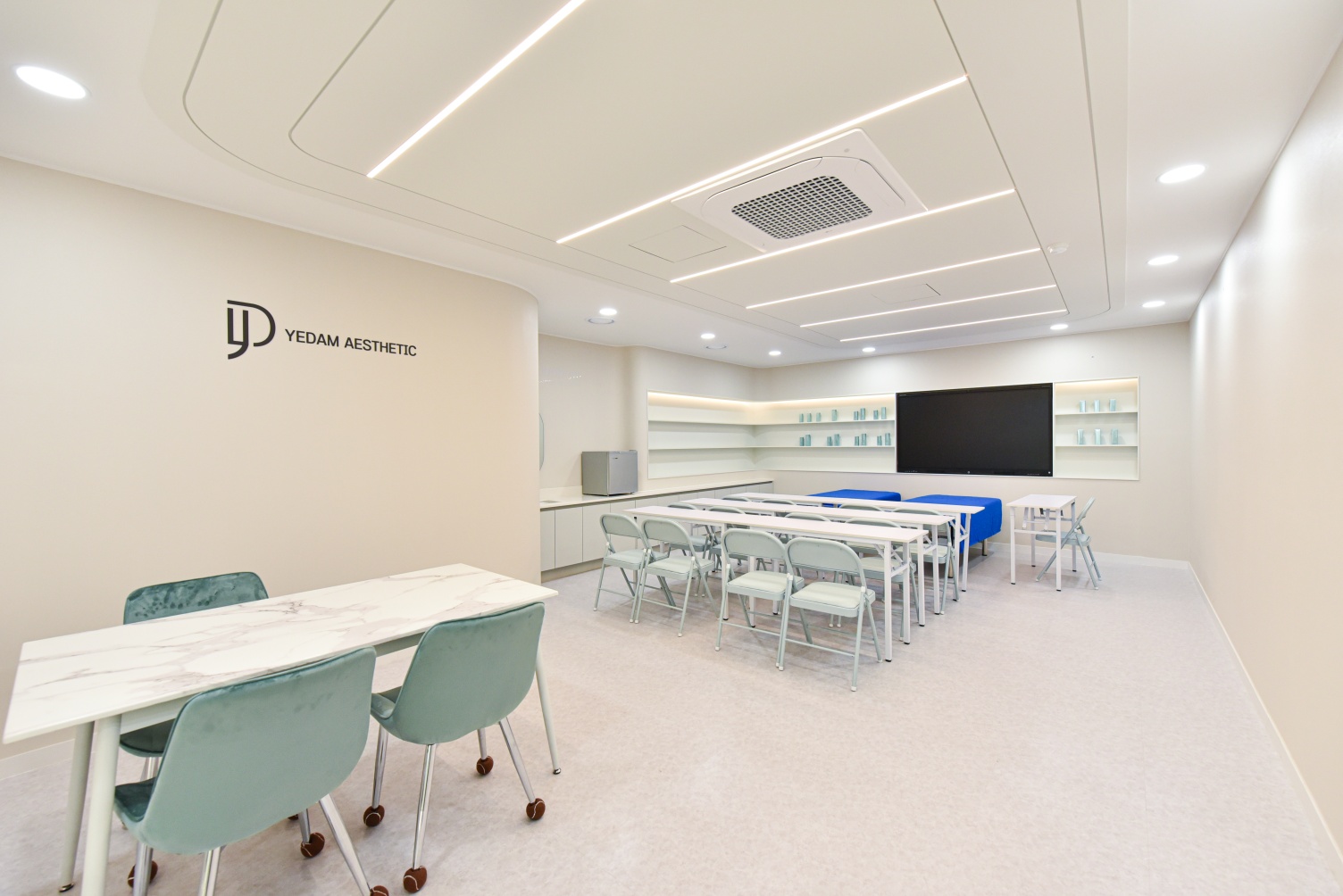 MEETING SPACE